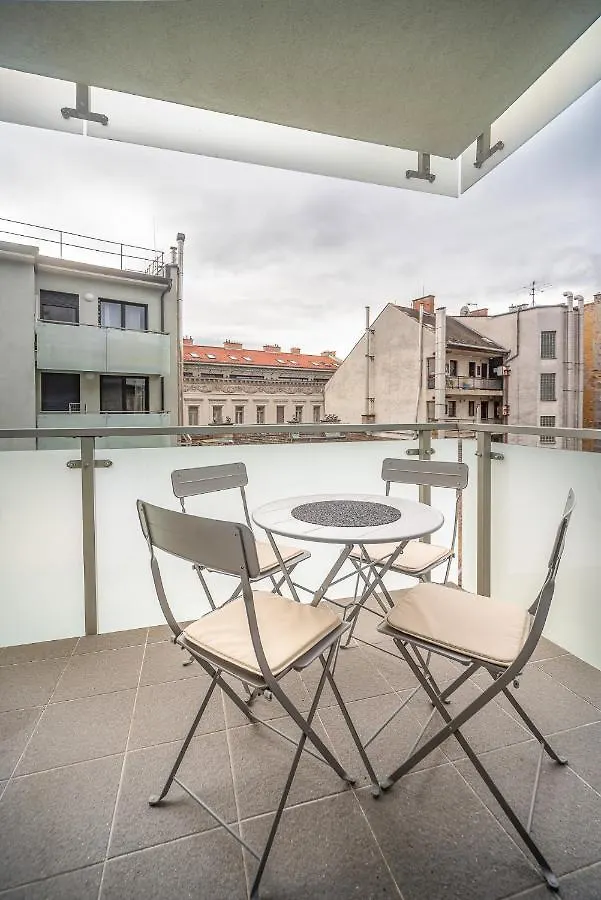 בודפשט Grace Pine Apartment 3